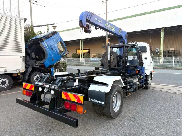 三菱 ファイター QKG-FK62FZの写真3