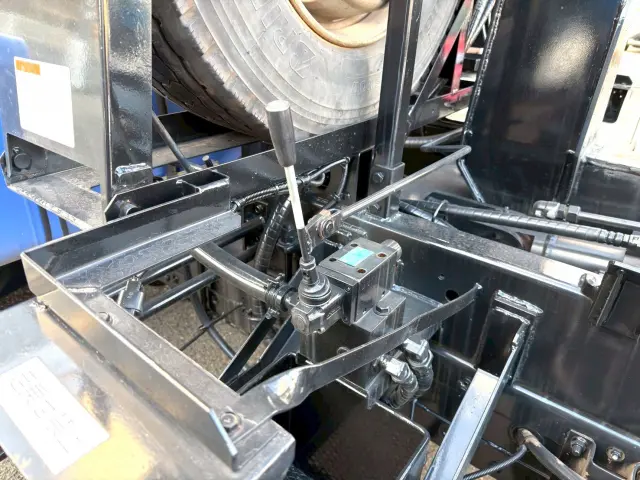 三菱 ファイター QKG-FK62FZの写真16