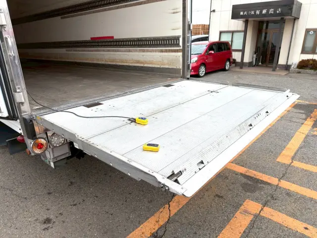 いすゞ フォワード LKG-FTR90T2の写真5