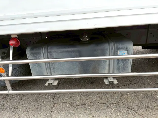 いすゞ フォワード LKG-FTR90T2の写真16