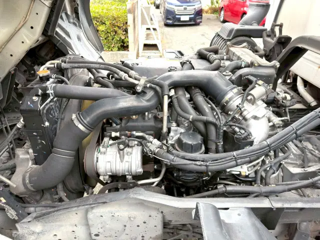 いすゞ フォワード LKG-FTR90T2の写真23