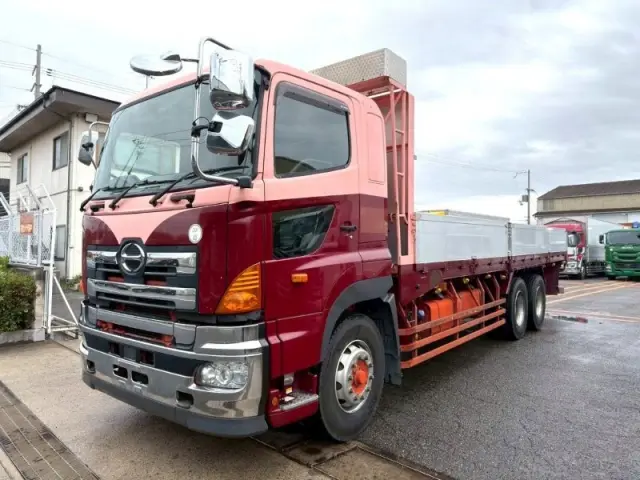 日野 プロフィア QPG-FR1ASEA(6x2)の写真1