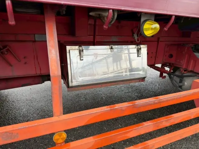 日野 プロフィア QPG-FR1ASEA(6x2)の写真10