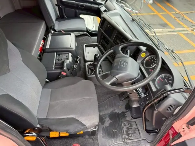 日野 プロフィア QPG-FR1ASEA(6x2)の写真21