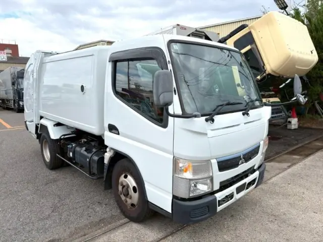 三菱 キャンター 2PG-FEAV0の写真2