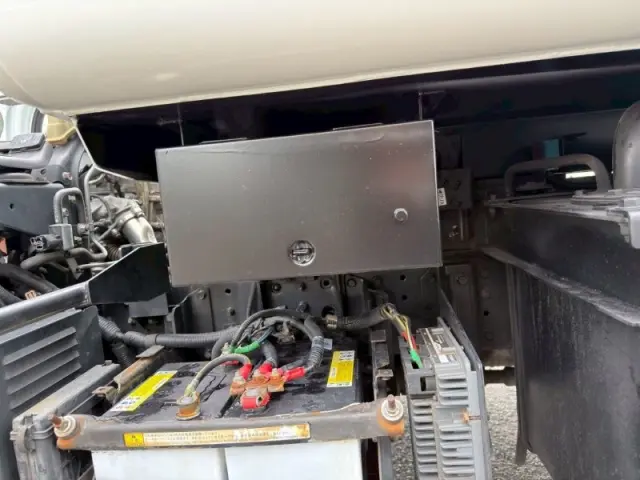 三菱 キャンター 2PG-FEAV0の写真26