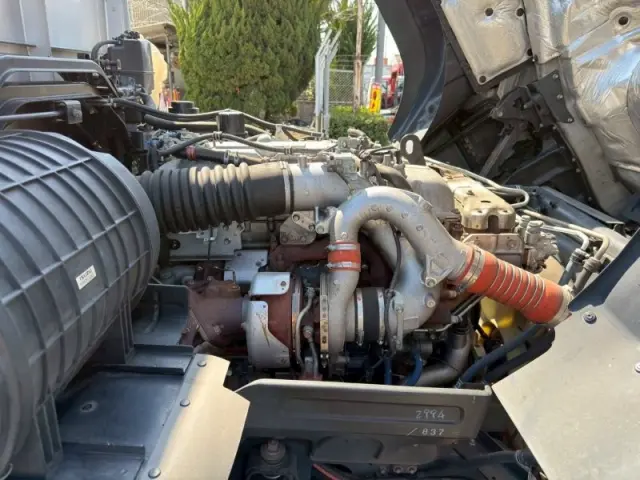 いすゞ ギガ 2PG-CYL77C(6x2)の写真19