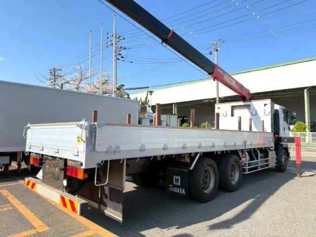 いすゞ ギガ QKG-CYZ77BM(6x4)の写真7