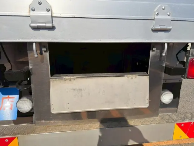 いすゞ ギガ QKG-CYZ77BM(6x4)の写真18