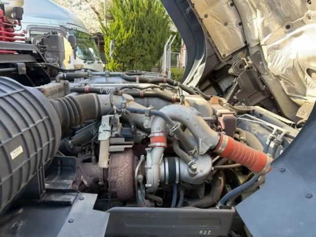 いすゞ ギガ QKG-CYZ77BM(6x4)の写真25