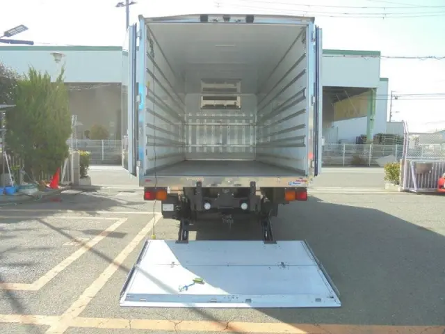 いすゞ フォワード 2PG-FRR90T2(2WD)の写真7