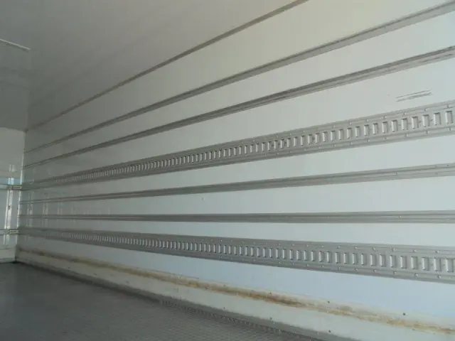 いすゞ フォワード 2PG-FRR90T2(2WD)の写真10