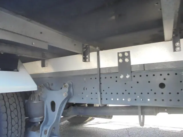 いすゞ フォワード 2PG-FRR90T2(2WD)の写真14