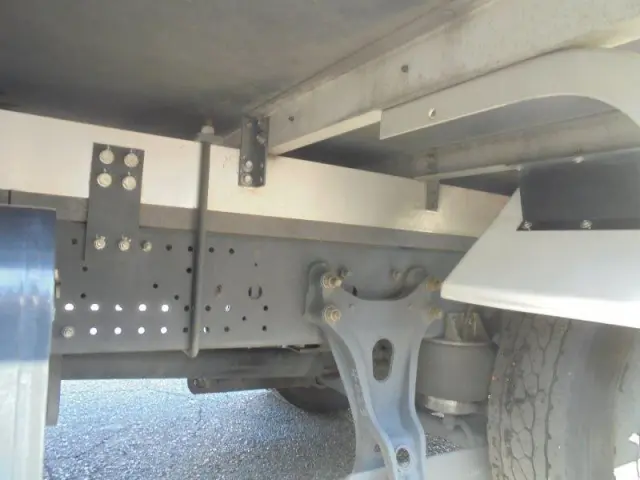 いすゞ フォワード 2PG-FRR90T2(2WD)の写真15