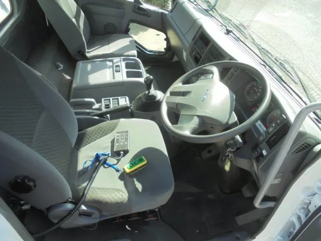 いすゞ フォワード 2PG-FRR90T2(2WD)の写真27