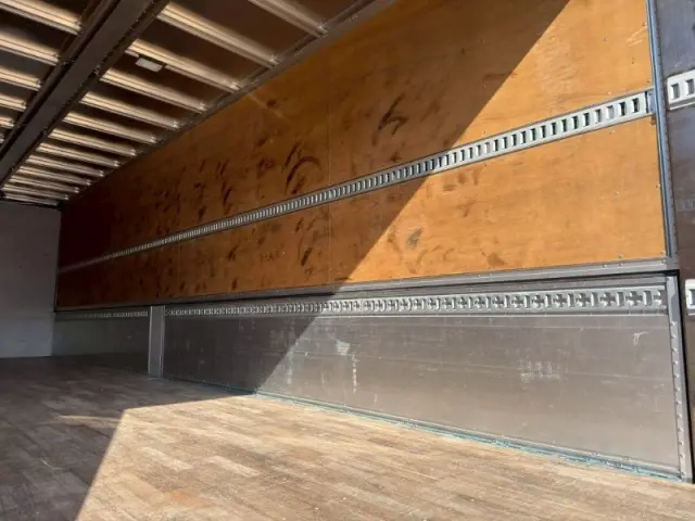 ＵＤ クオン 2PG-CG5CA(8x4)の写真13