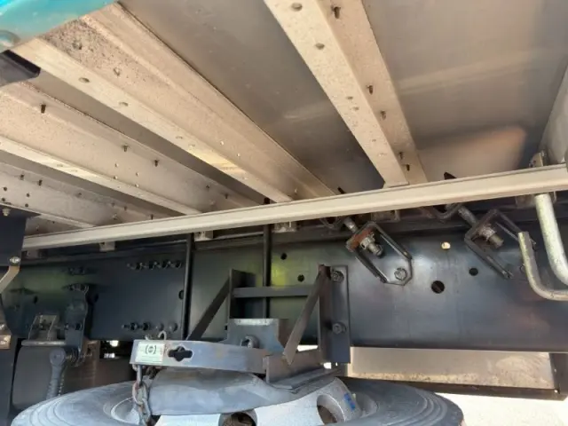 ＵＤ クオン 2PG-CG5CA(8x4)の写真17