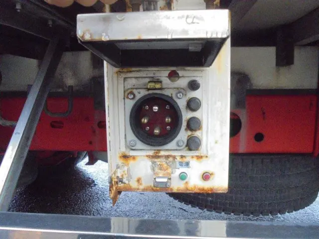 いすゞ フォワード 2PG-FTR90V2の写真12