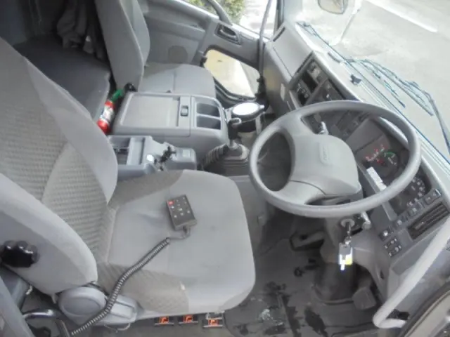 いすゞ フォワード 2PG-FTR90V2の写真32