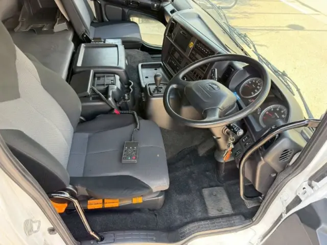 日野 プロフィア QPG-FR1EXEGの写真33