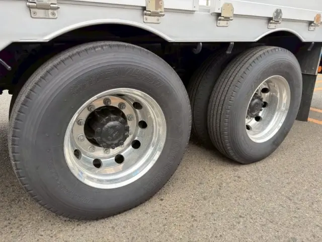 日野 プロフィア 2DG-FS1AHEの写真28