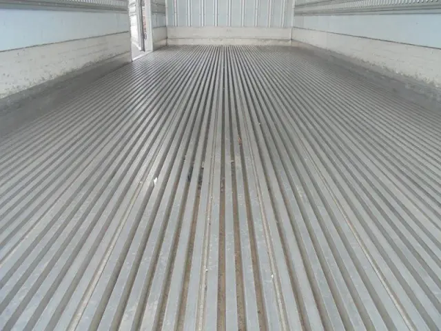 いすゞ フォワード TKG-FRR90S2の写真6