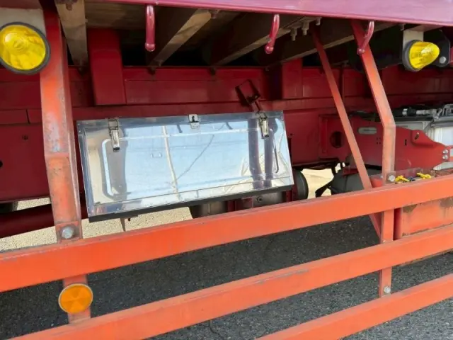 いすゞ ギガ QKG-CYL77BM(6x2)の写真9