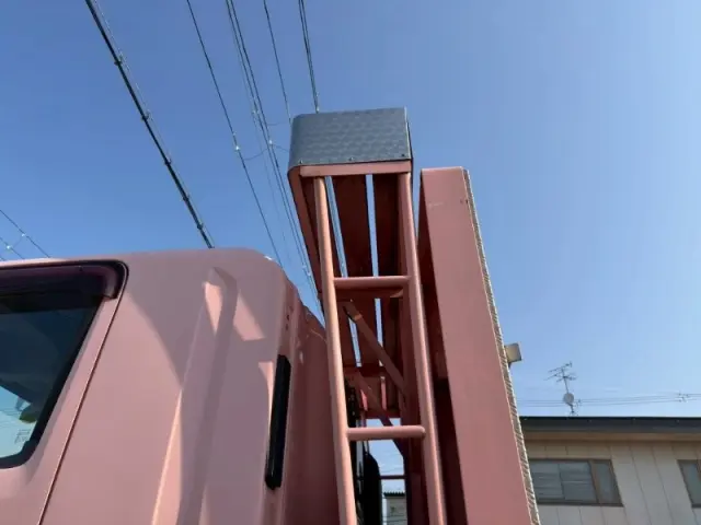 いすゞ ギガ QKG-CYL77BM(6x2)の写真10