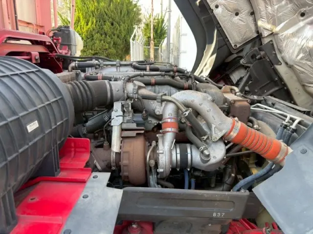 いすゞ ギガ QKG-CYL77BM(6x2)の写真16