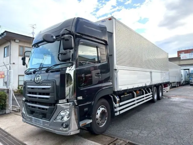 UD クオン 2PG-CD5CA(6x2)の写真1