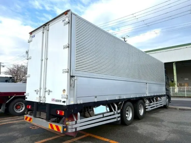 UD クオン 2PG-CD5CA(6x2)の写真3