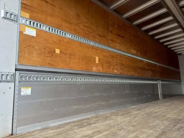 UD クオン 2PG-CD5CA(6x2)の写真12