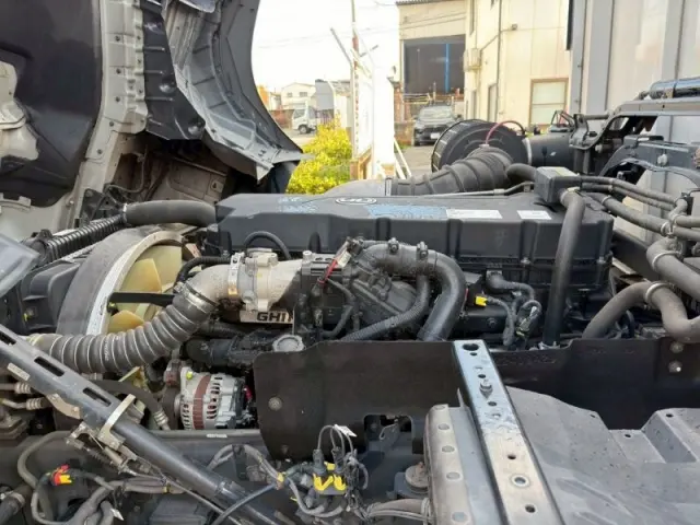 UD クオン 2PG-CD5CA(6x2)の写真25