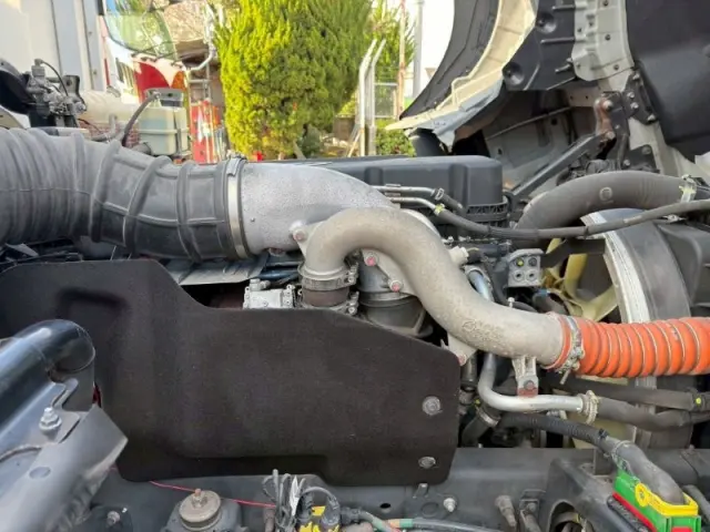 UD クオン 2PG-CD5CA(6x2)の写真26