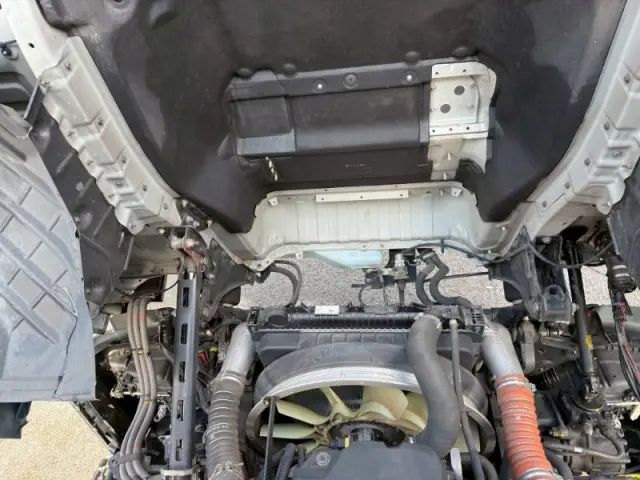 UD クオン 2PG-CD5CA(6x2)の写真28