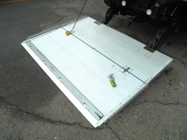 いすゞ フォワード 2PG-FRR90T2の写真6