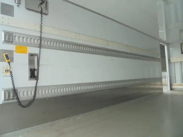 いすゞ フォワード 2PG-FRR90T2の写真9