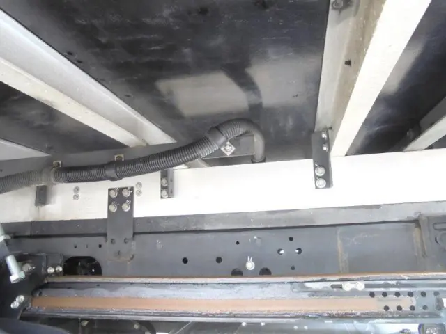 いすゞ フォワード 2PG-FRR90T2の写真16