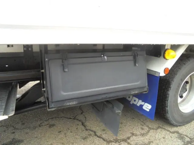 いすゞ フォワード 2PG-FRR90T2の写真18