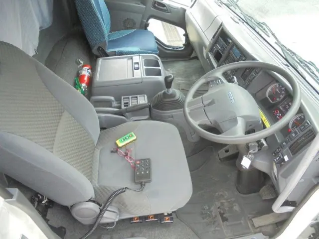 いすゞ フォワード 2PG-FRR90T2の写真29