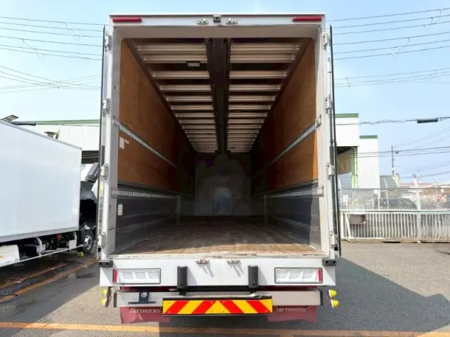 UD クオン 2PG-CG5CA(8x4)の写真9