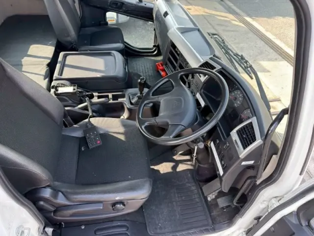 三菱 ファイター 2KG-FK64Fの写真17