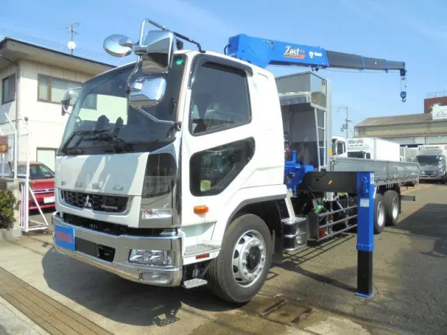 三菱 ファイター 2DG-FQ62F(6x4)の写真1