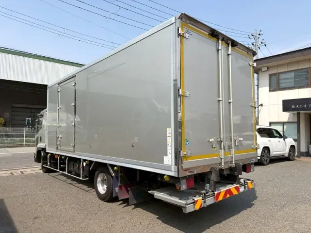 いすゞ フォワード 2PG-FRR90T2の写真4