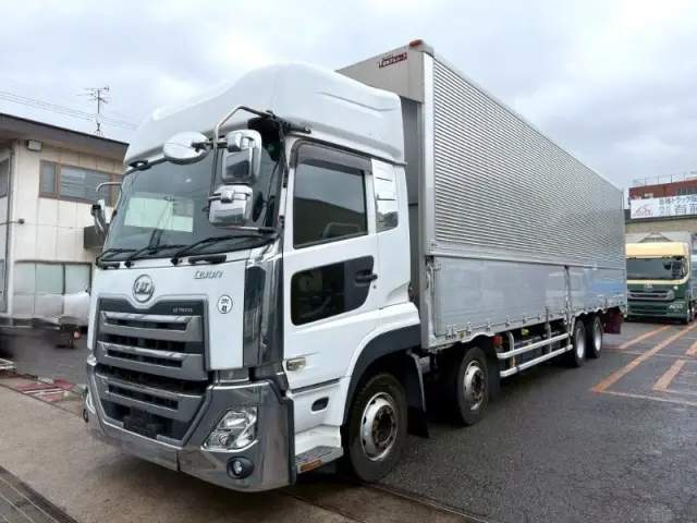 ＵＤ クオン 2PG-CG5CA(8x4)の写真1