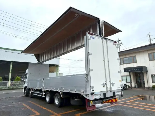 ＵＤ クオン 2PG-CG5CA(8x4)の写真8