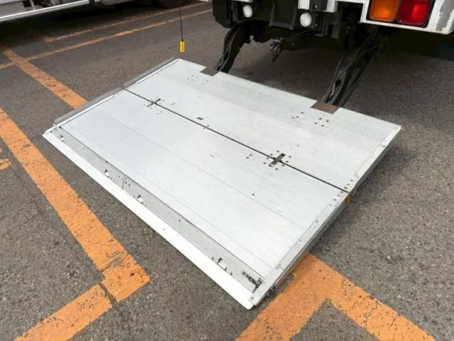 いすゞ フォワード 2RG-FRR90S2の写真6