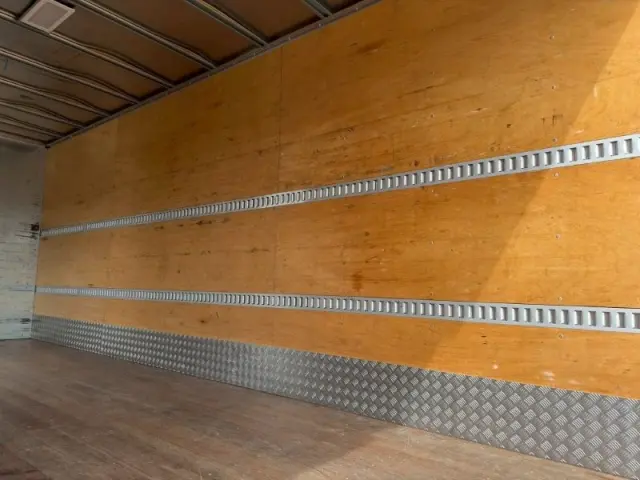 いすゞ フォワード 2RG-FRR90S2の写真11