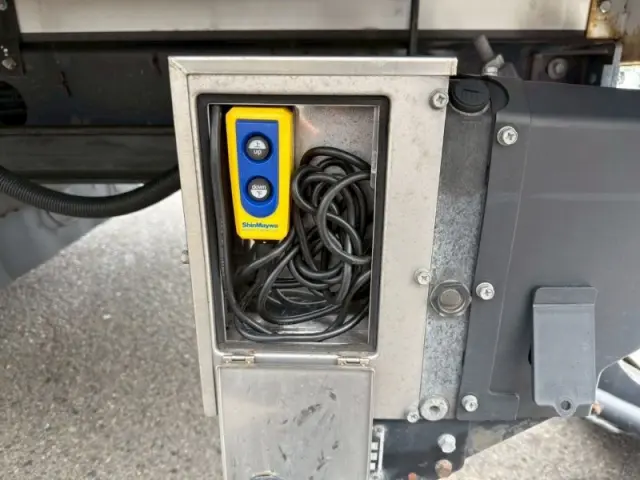 いすゞ フォワード 2RG-FRR90S2の写真12