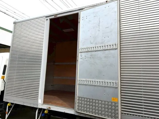 いすゞ フォワード 2RG-FRR90S2の写真13